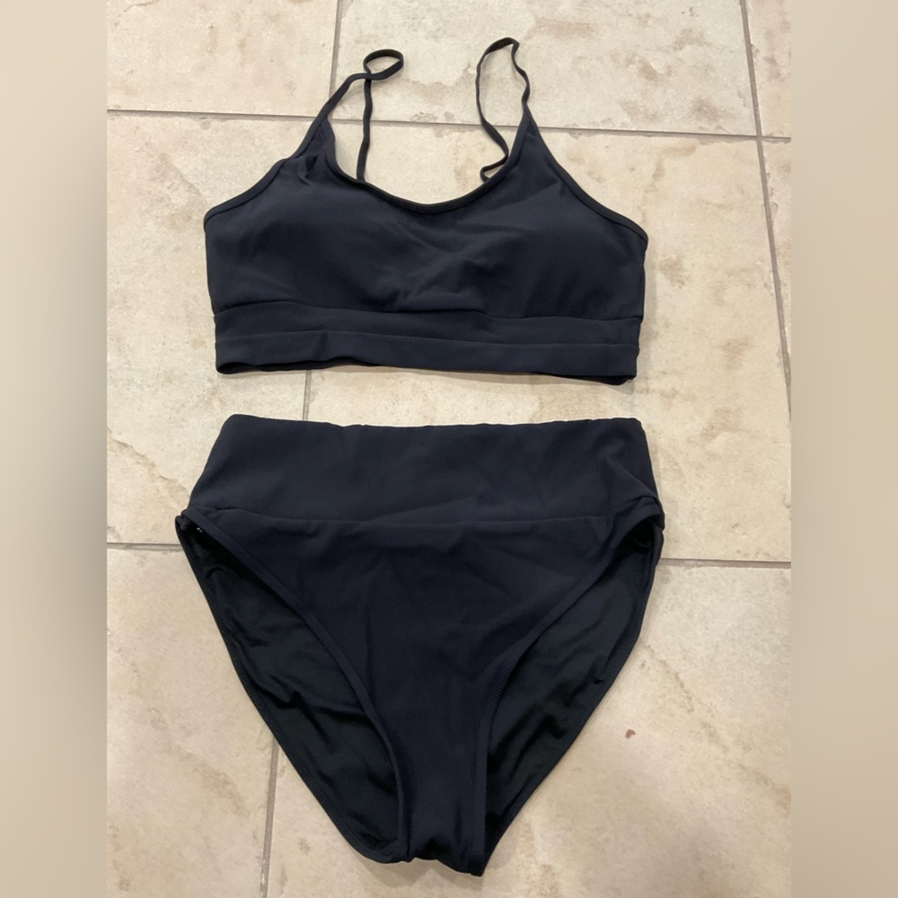 Women’s bikinis 👙